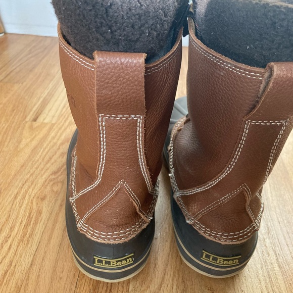 L.L.Bean Men's Snow Boots with Tumbled Leather - Picture 2 of 4